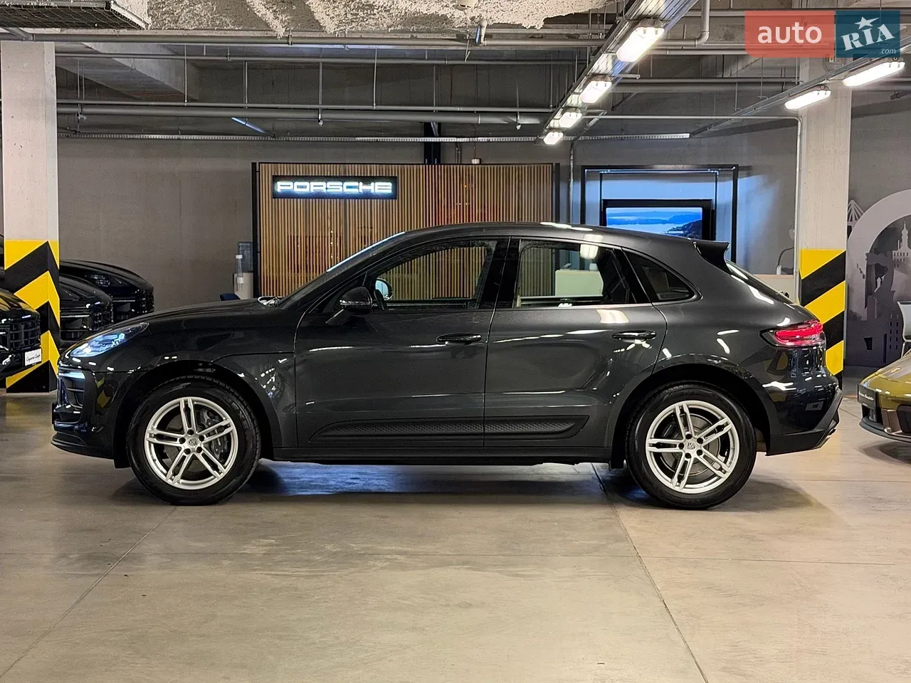Porsche Macan 2025 photo 2