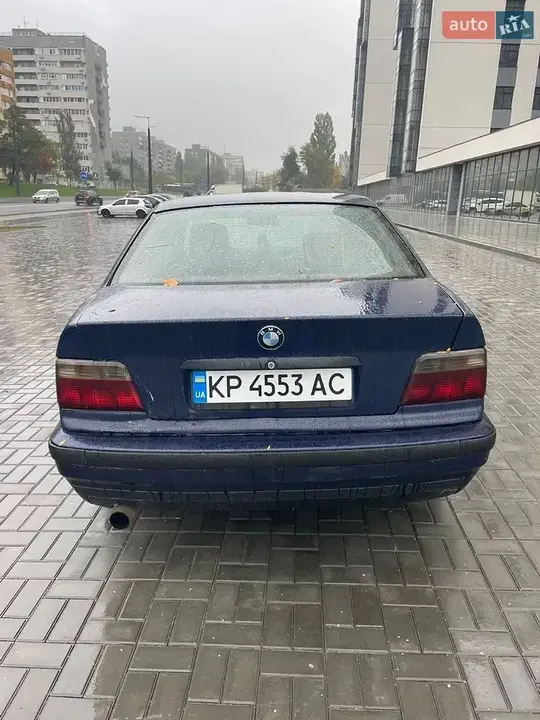 BMW 3 Series 1992 photo 5