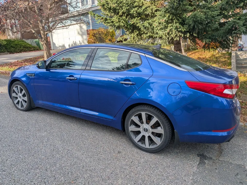 Kia Optima 2011 photo 2