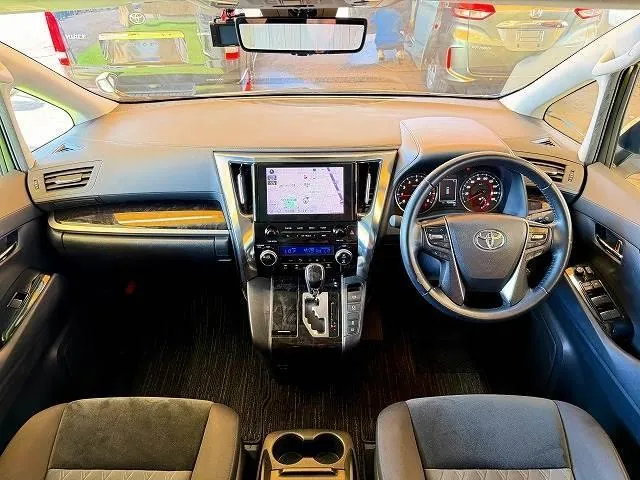 Toyota Alphard 2021 photo 2