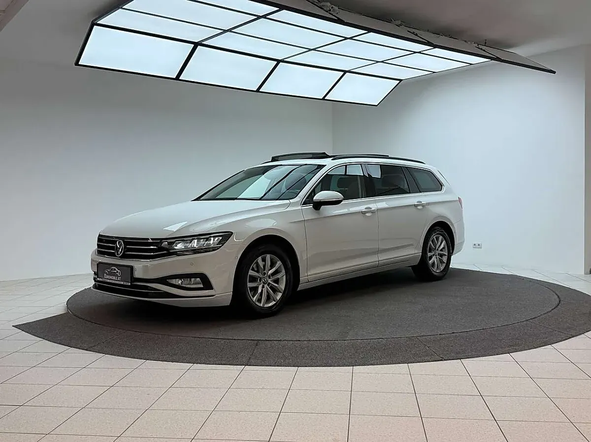 Volkswagen Passat 2021 photo 3