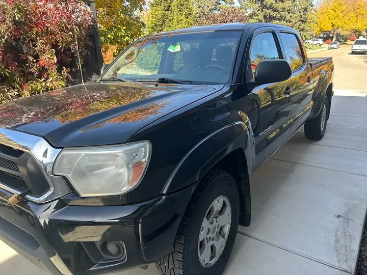 Toyota Tacoma 2012 photo 2