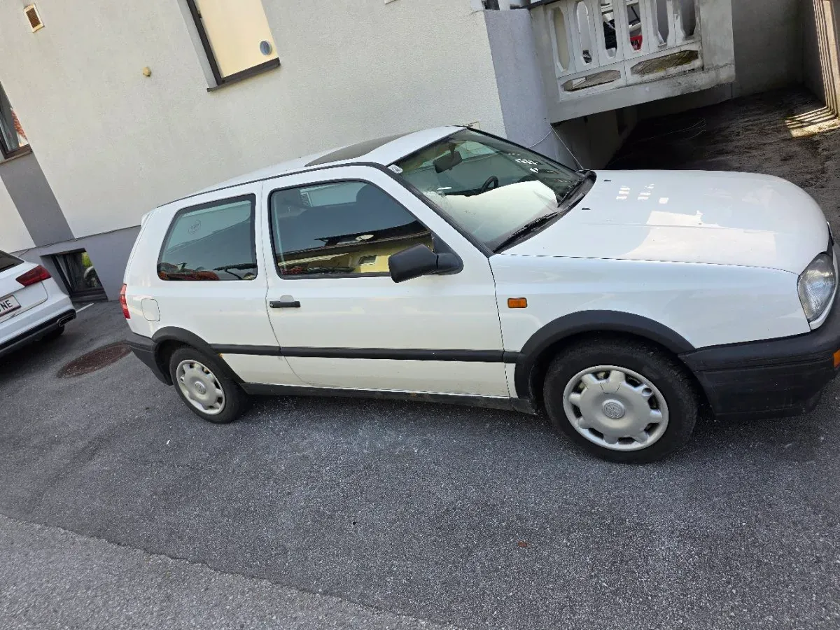 Volkswagen Golf 1995 photo 2