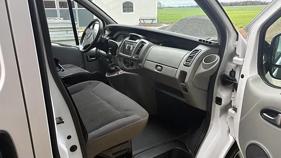 Opel Vivaro 2008 photo 5