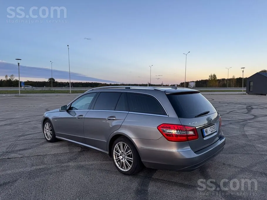 Mercedes-Benz E250 2010 photo 4