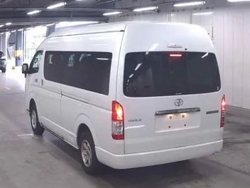 Toyota Hiace 2022 photo 4