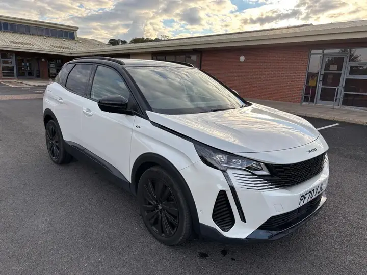 Peugeot 3008 2021 photo 2