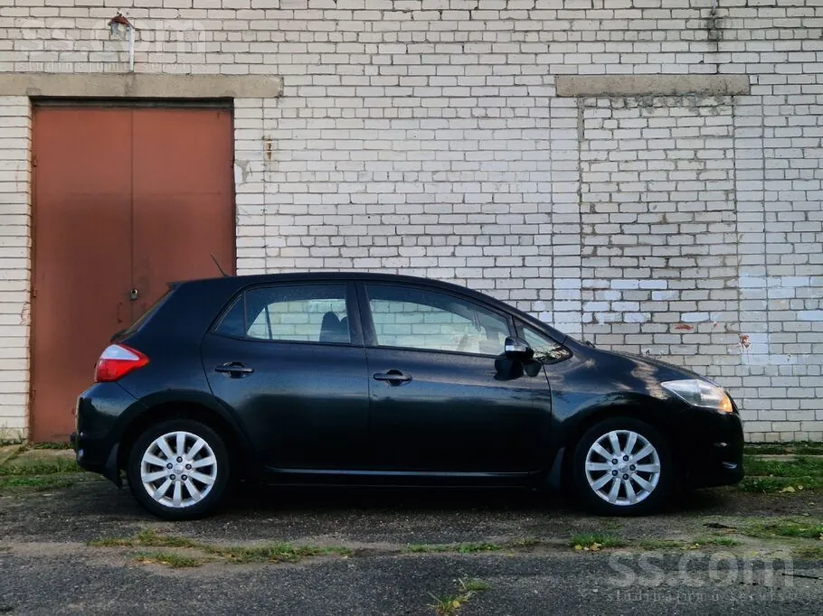 Toyota Auris 2012 photo 5