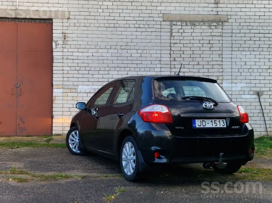 Toyota Auris 2012 photo 4