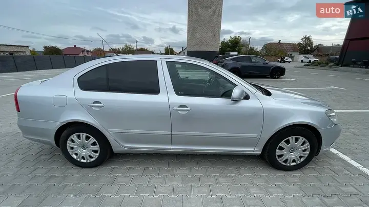 Skoda Octavia 2009 photo 5