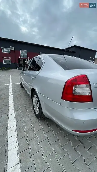 Skoda Octavia 2009 photo 4