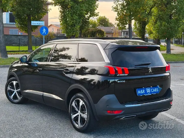 Peugeot 5008 2020 photo 4