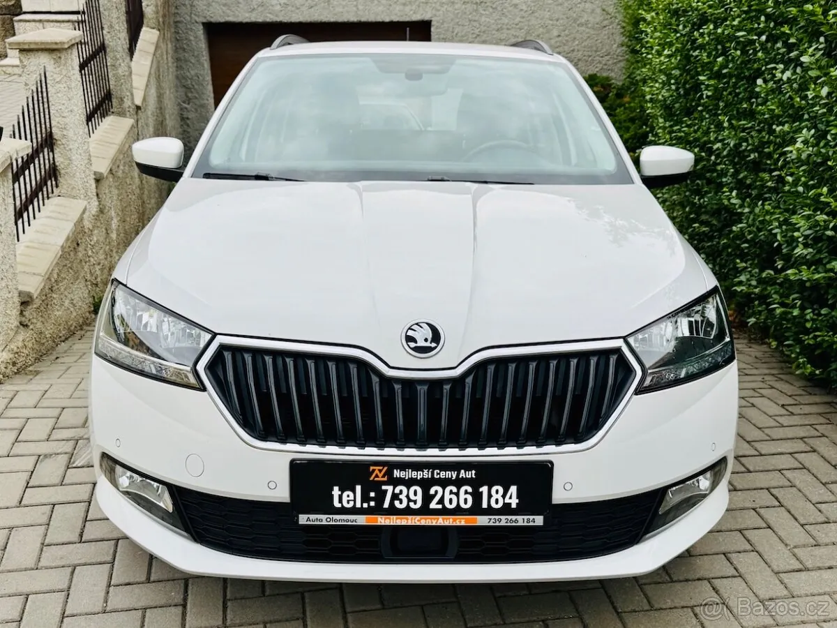 Skoda Fabia 2022 photo 2