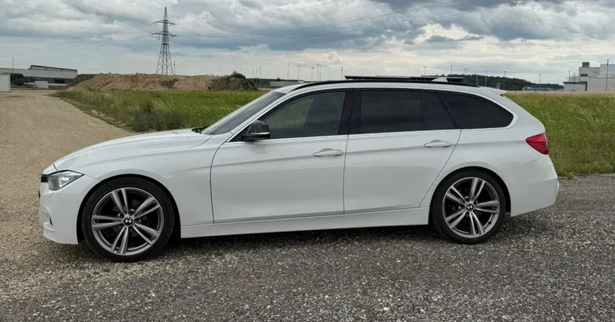 BMW 3 Series 2013 photo 3