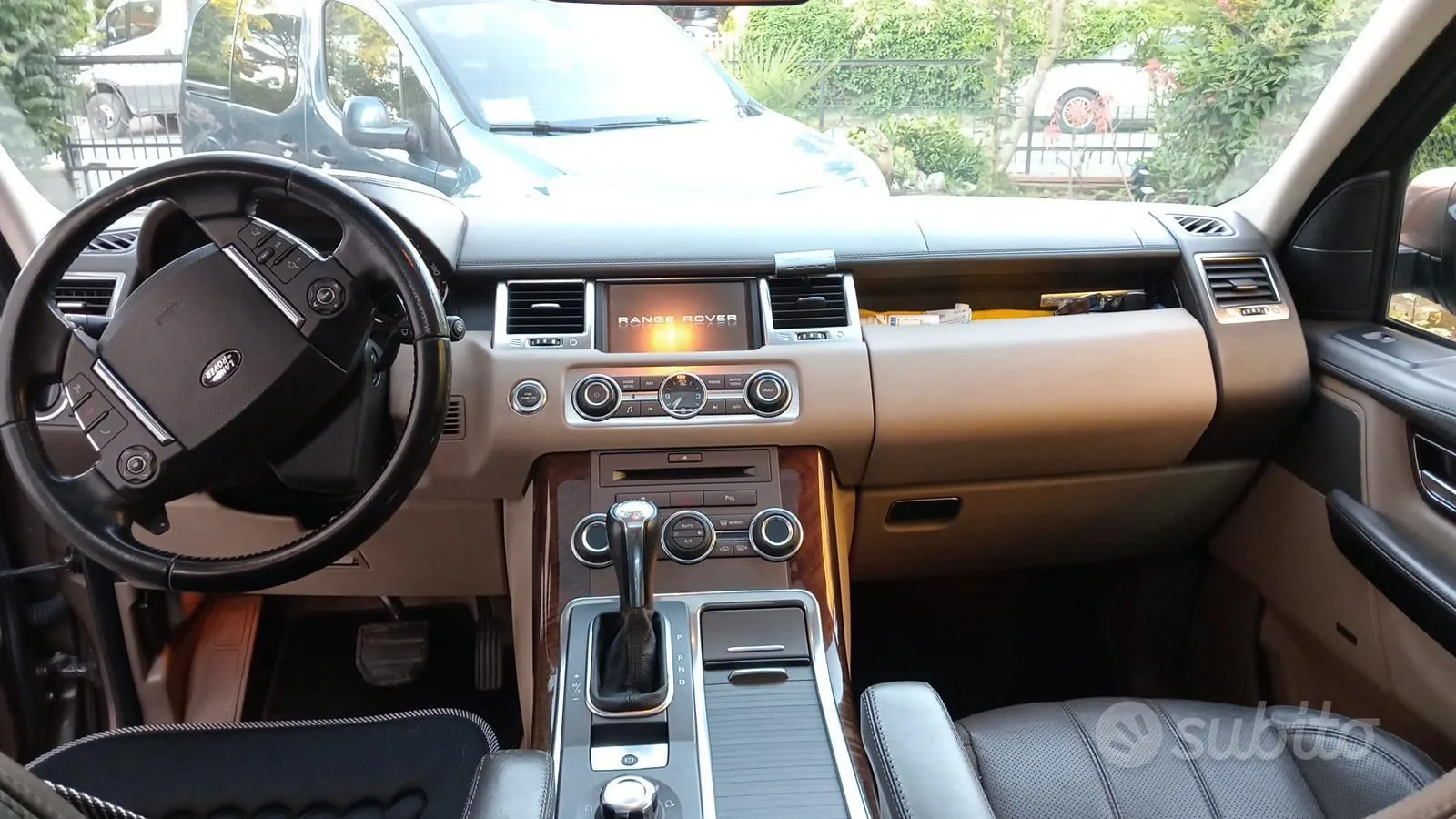 Land Rover Range Rover Sport 2011 photo 5