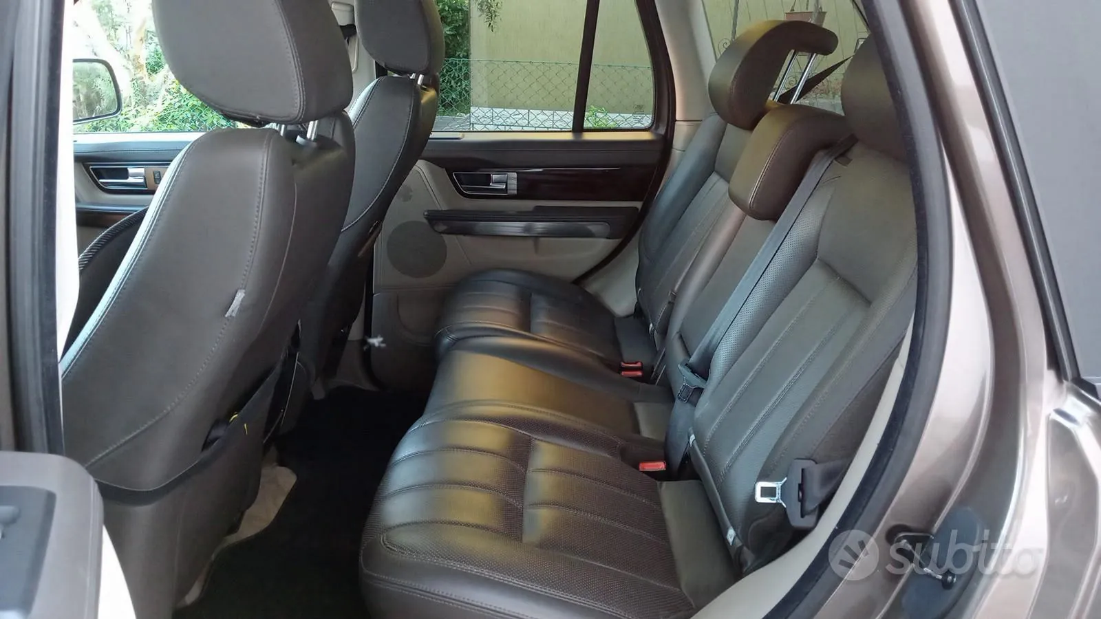 Land Rover Range Rover Sport 2011 photo 4