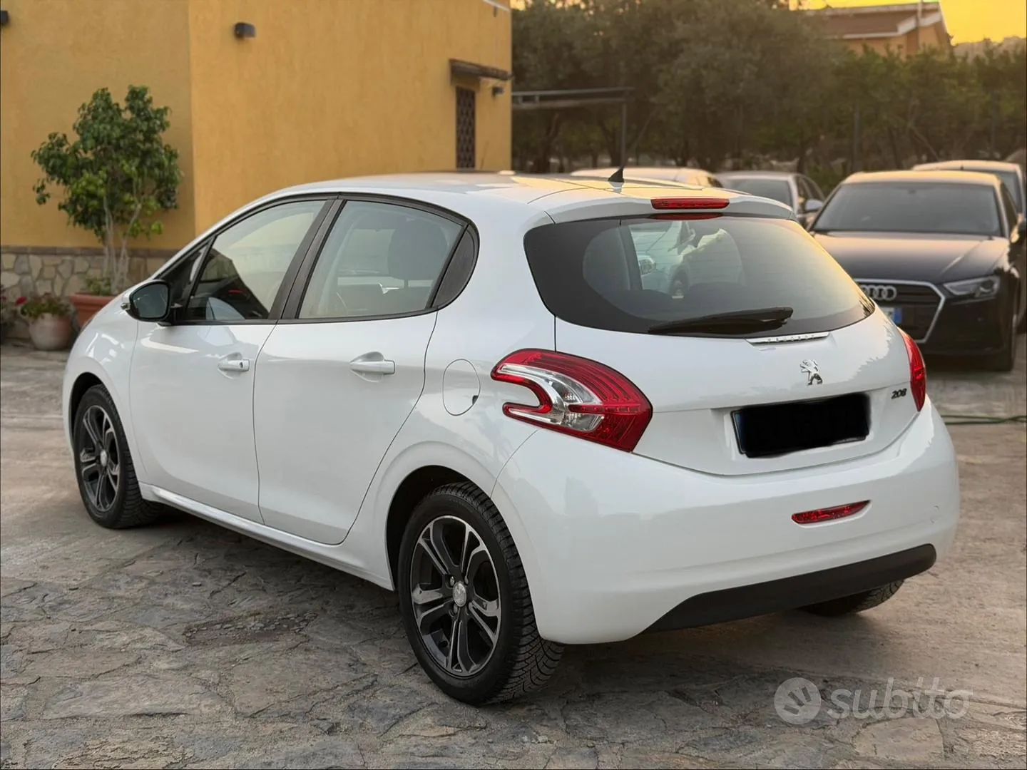 Peugeot 208 2014 photo 3