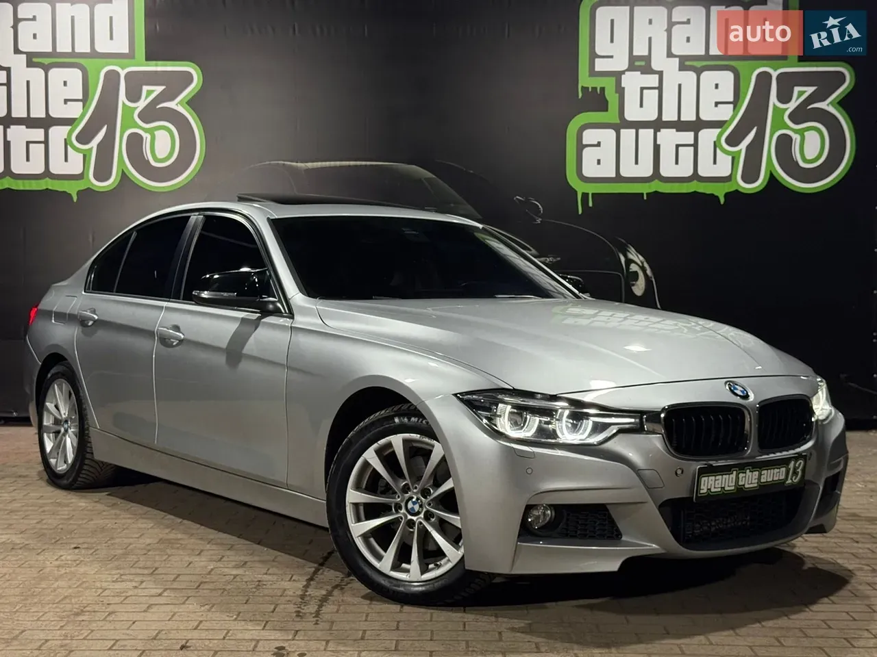BMW 3 Series 2017 photo 3