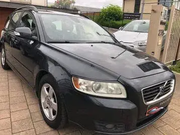Volvo V50 2010 photo 2