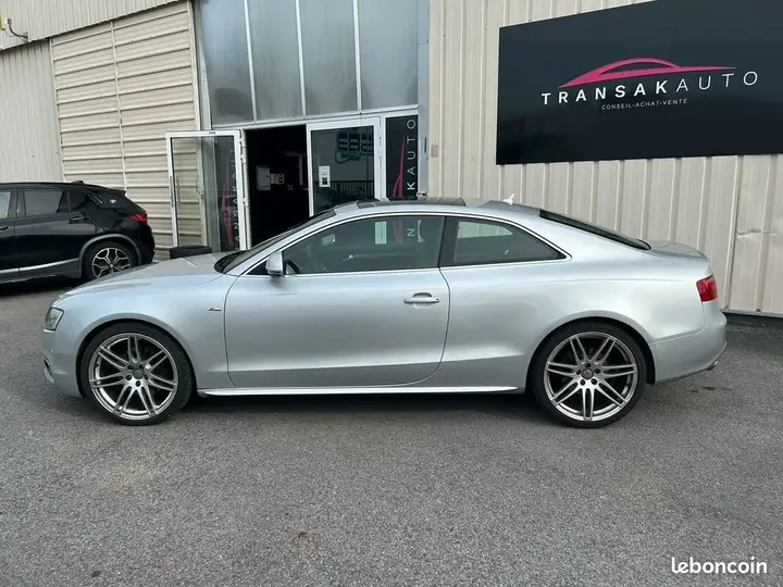 Audi A5 2008 photo 2