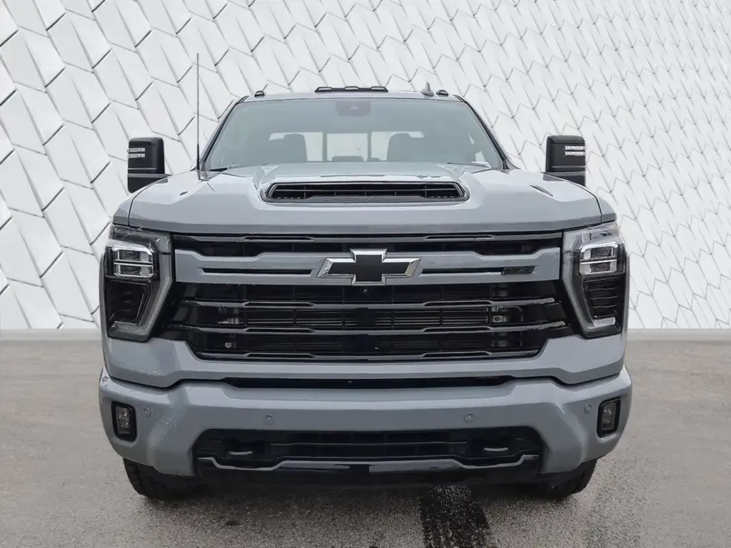 Chevrolet Silverado 2500 2024 photo 2