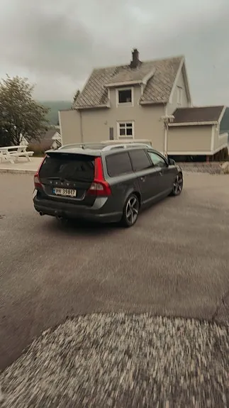 Volvo V70 2012 photo 2