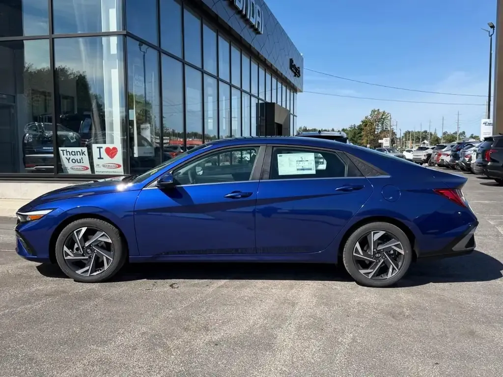 Hyundai Elantra 2026 photo 4