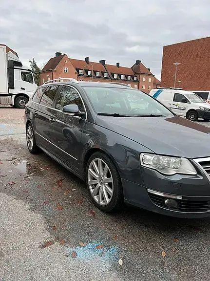 Volkswagen Passat 2010 photo 2