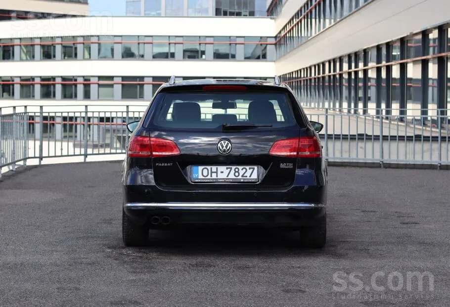 Volkswagen Passat 2012 photo 5