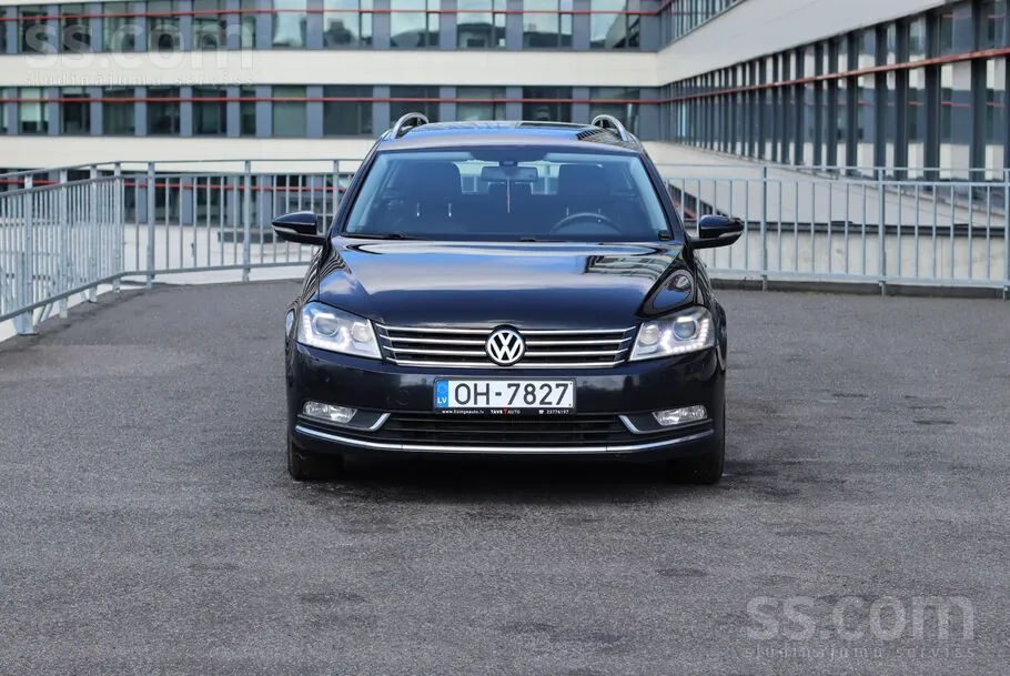 Volkswagen Passat 2012 photo 2