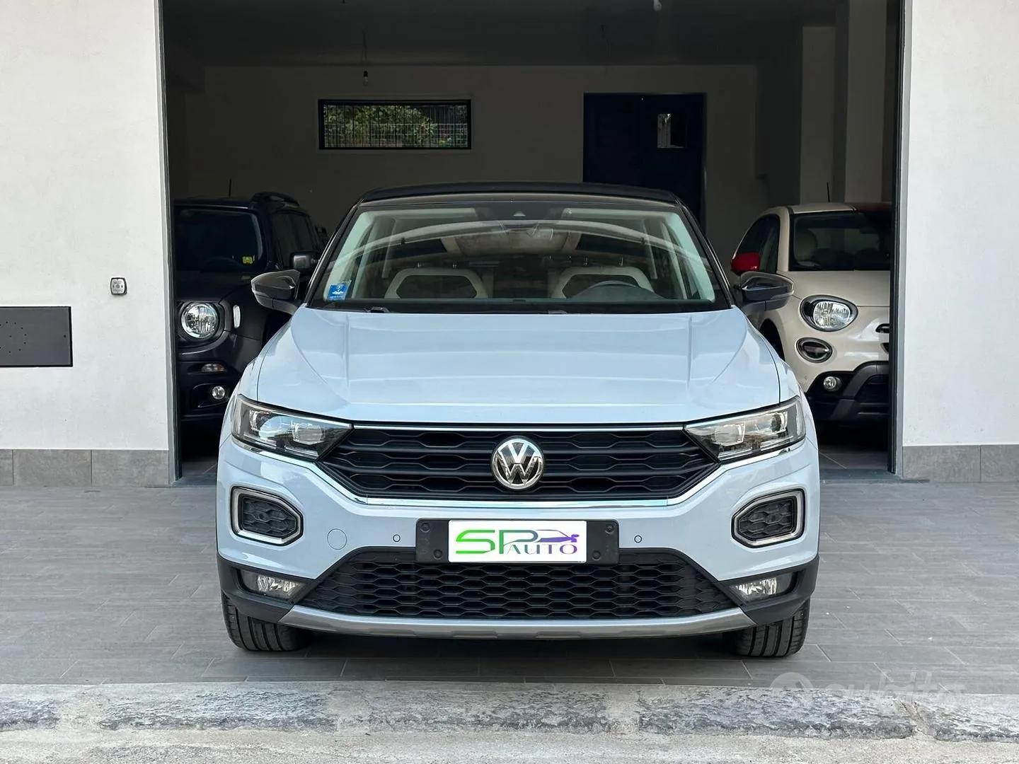 Volkswagen T-Roc 2018 photo 2