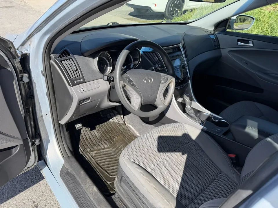 Hyundai Sonata 2011 photo 5
