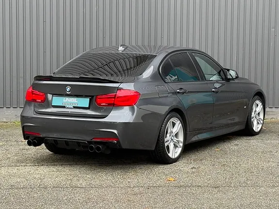 BMW 330E 2018 photo 4