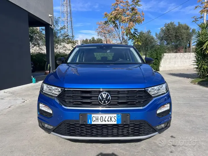 Volkswagen T-Roc 2022 photo 2