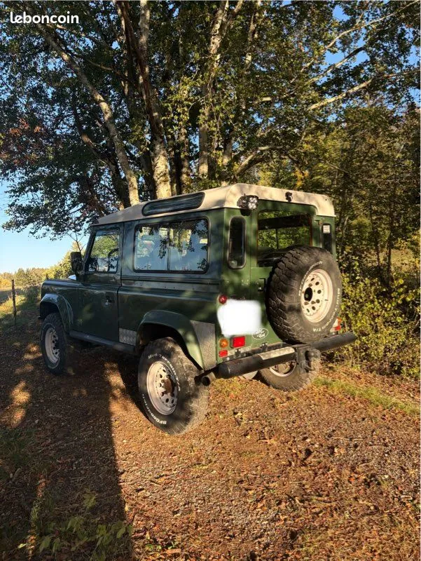 Land Rover Defender 1997 photo 3