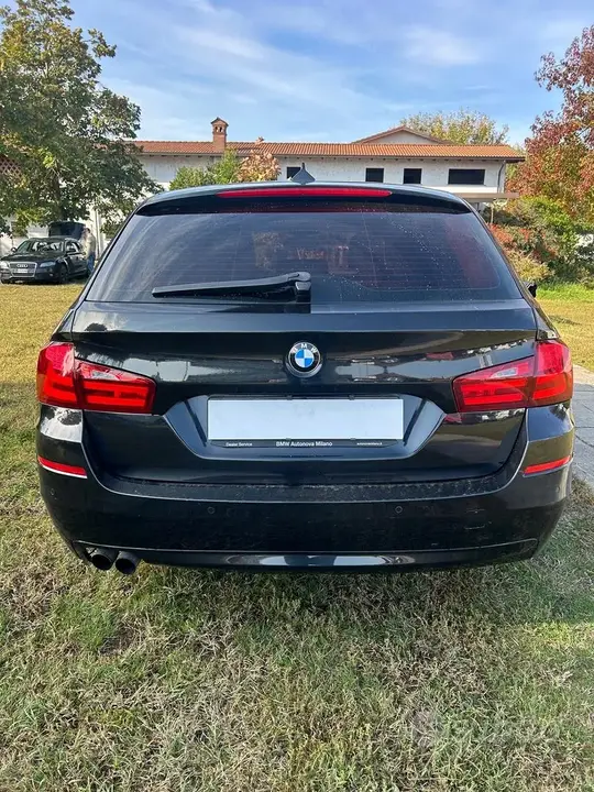 BMW 520 Touring 2010 photo 4