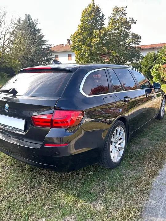 BMW 520 Touring 2010 photo 3