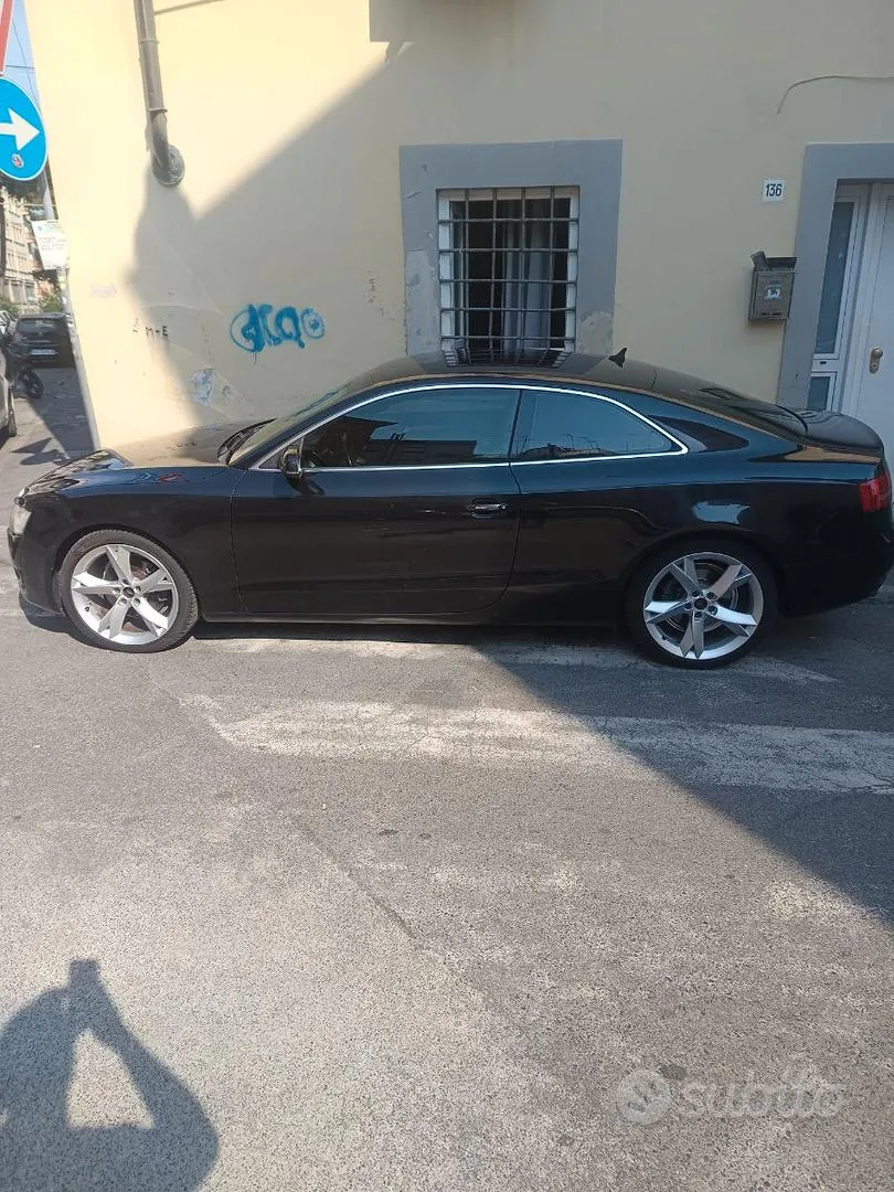 Audi A5 2010 photo 4