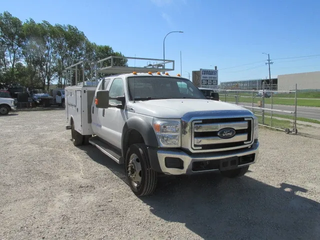 Ford Super Duty F-550 2016 photo 2
