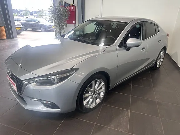 Mazda 3 2018 photo 3