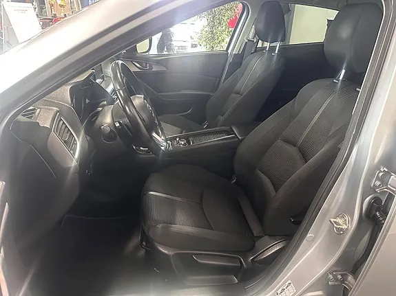 Mazda 3 2018 photo 4