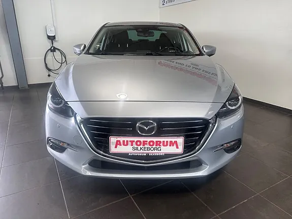 Mazda 3 2018 photo 2