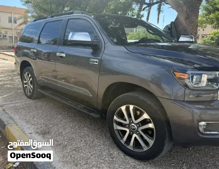 Toyota Sequoia 2015 photo 2