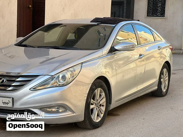 Hyundai Sonata 2012 photo 2