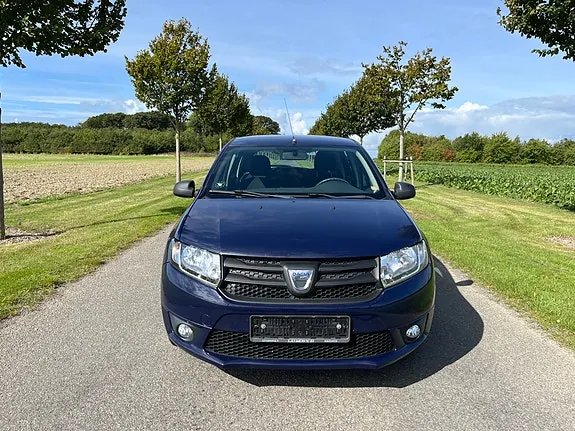 Dacia Sandero 2015 photo 2
