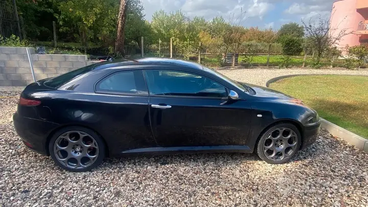 Alfa Romeo Gt 2008 photo 3