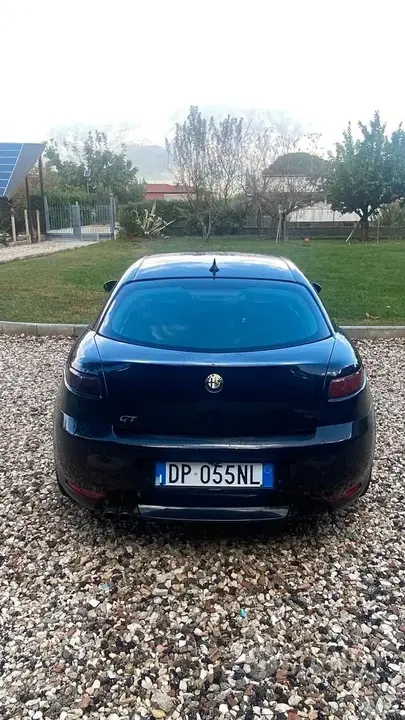 Alfa Romeo Gt 2008 photo 2