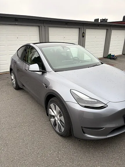 Tesla Model Y 2024 photo 4