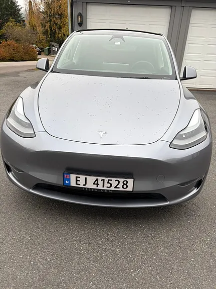 Tesla Model Y 2024 photo 5