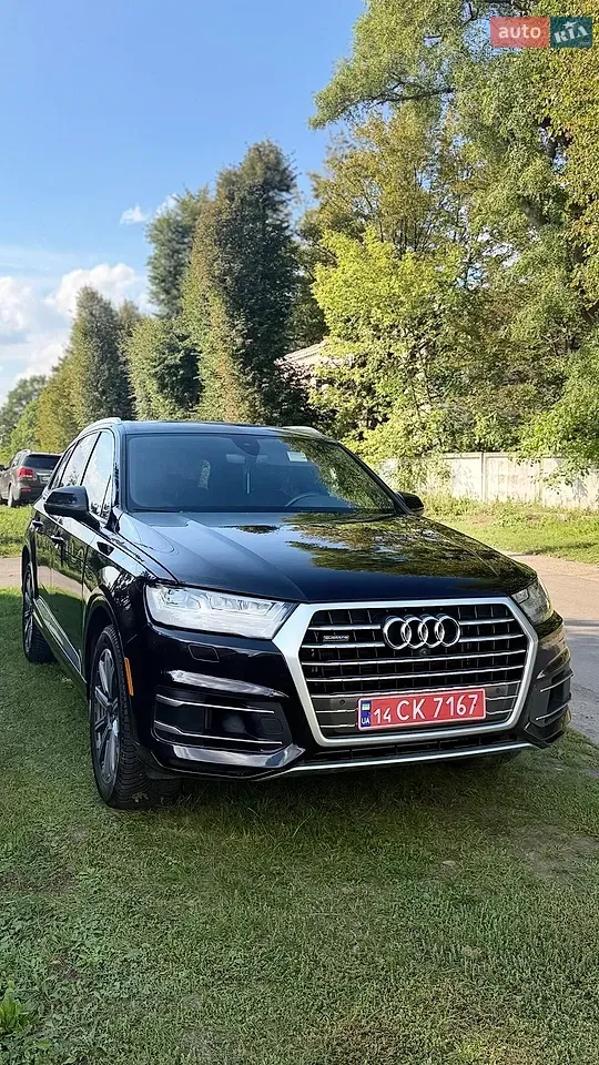Audi Q7 2017 photo 2